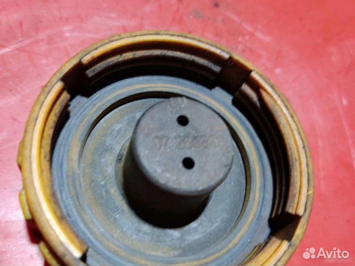 Крышка расширительного бачка Opel Vectra B