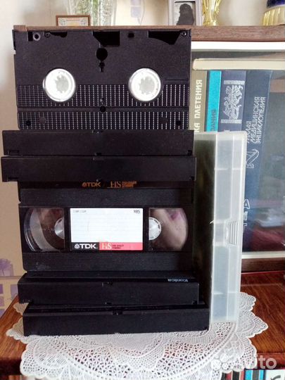 Видео и аудио кассеты с записью