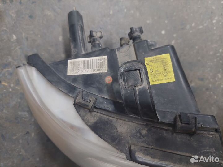 Фары на УАЗ Профи, комплект