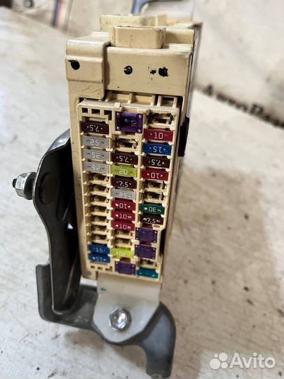 Блок предохранителей Lexus rx3 лексус рх350 09-15