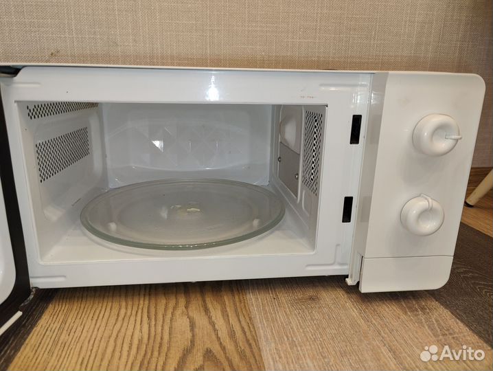 Маленькая микроволновая печь Daewoo. 13 литров