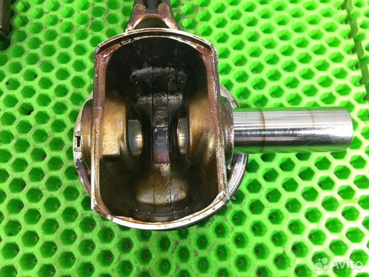 Поршень двс 2,0 CAW Audi A3 8P