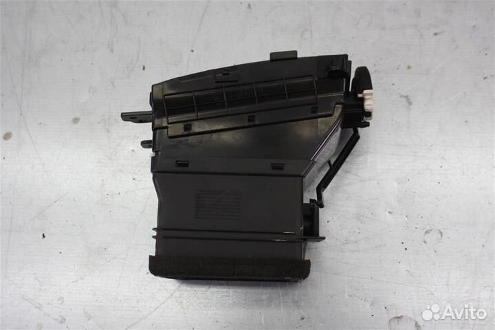 Дефлектор воздушный левый Hyundai-KIA grand starex