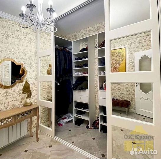 Распашной шкаф