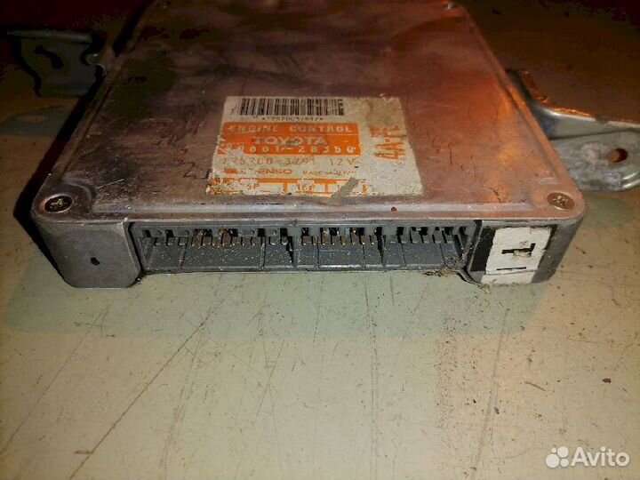 Блок управления двигателем 89661-2B350 Toyota Cari