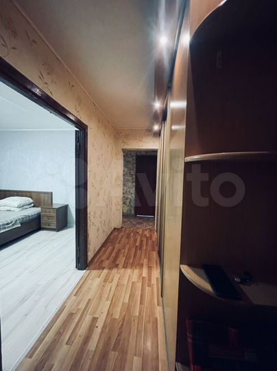 2-к. квартира, 58 м², 1/9 эт.