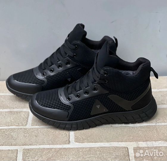 Кроссовки утеплённые Мужские Новые с Мехом