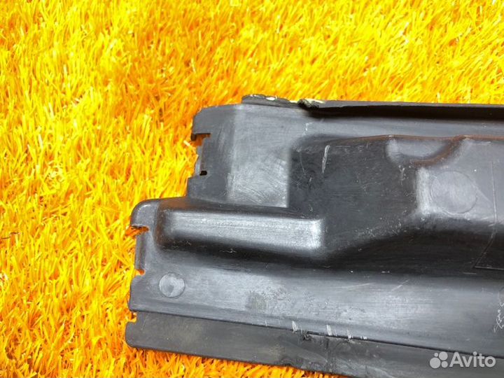 Диффузор радиатора Bmw 5-Series E60 N52B25A 2007