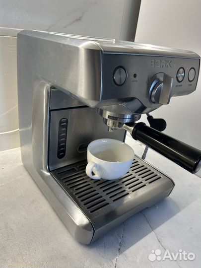 Кофемашина bork c800
