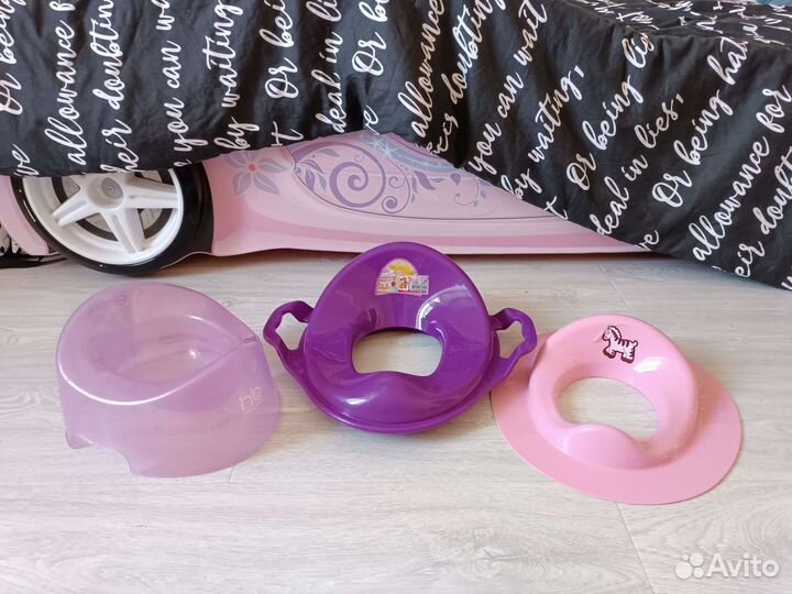 Новый горшок и две сидушки на унитаз пакетом