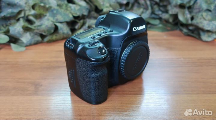 Зеркальный фотоаппарат Canon EOS 5D