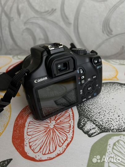 Зеркальный фотоаппарат canon 1100d