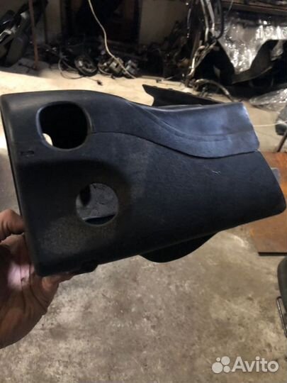 Кожух рулевой колонки Ford Focus 1