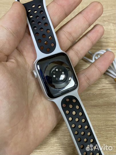 Apple Watch 6 44mm Nike