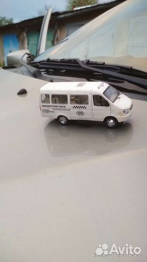 Машинка Газель