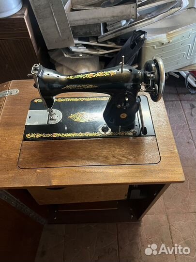 Швейная машинка