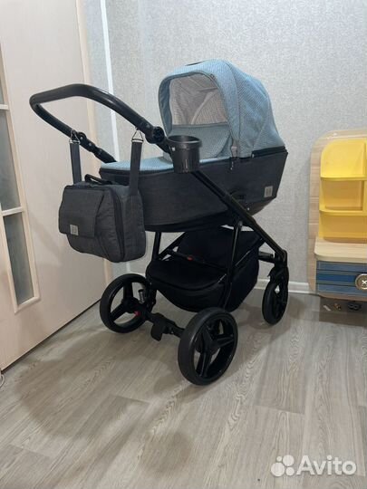 Коляска Adamex Reggio 3 в 1 идеальное состояние