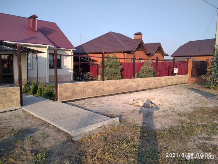 Бурение лунок бензобуром
