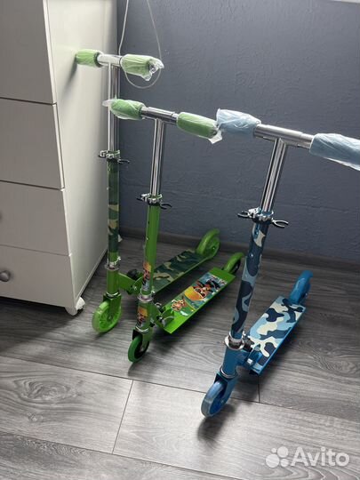 Самокат детский складной новый