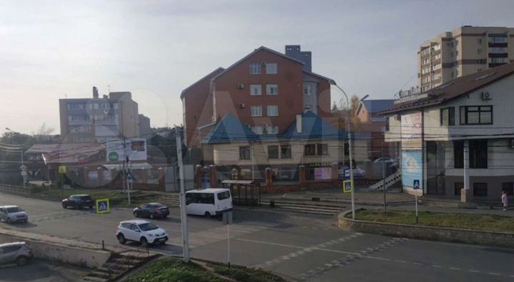 4-к. квартира, 242 м², 4/4 эт.