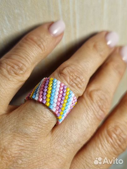 Кольцо из бисера широкое