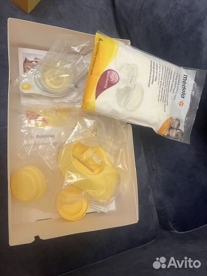 Молокоотсос ручной Medela Harmony