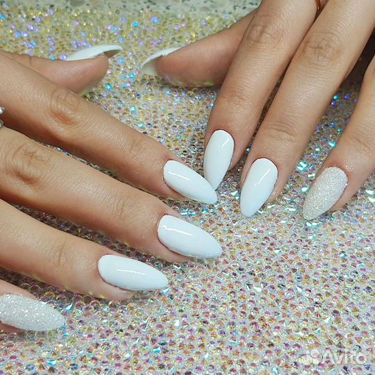 Маникюр, педикюр + гель лак