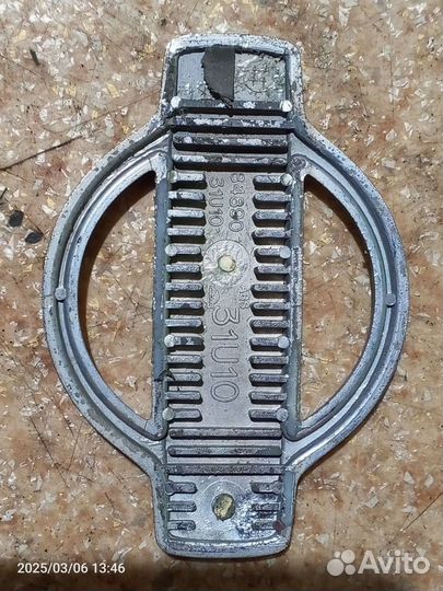 Эмблема Nissan Cefiro A32 1994 VQ20