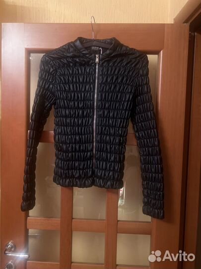 Куртка женская guess