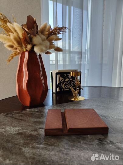 Подставка под телефон