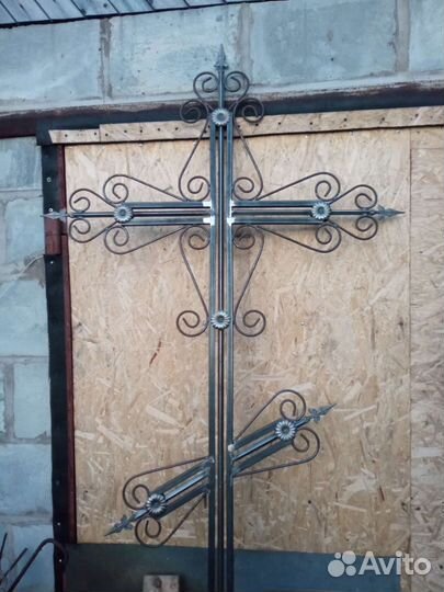 Подставка для цветов напольная