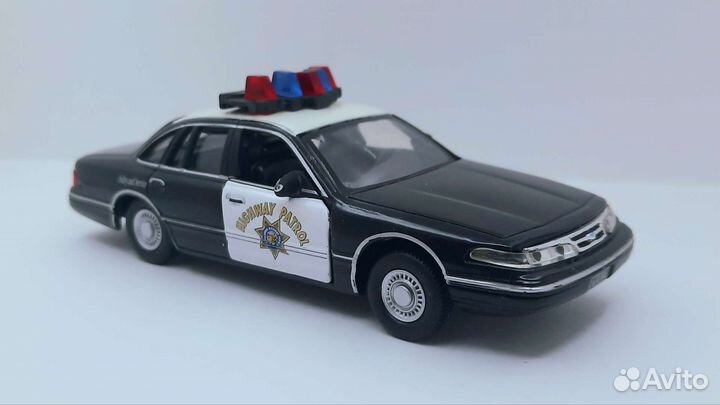 Ford Crown Victoria Модель автомобиля 1:43
