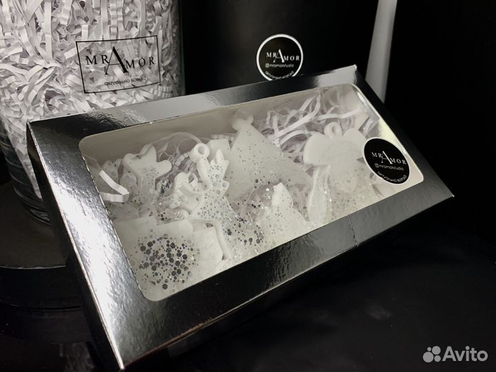 Новогодние игрушки