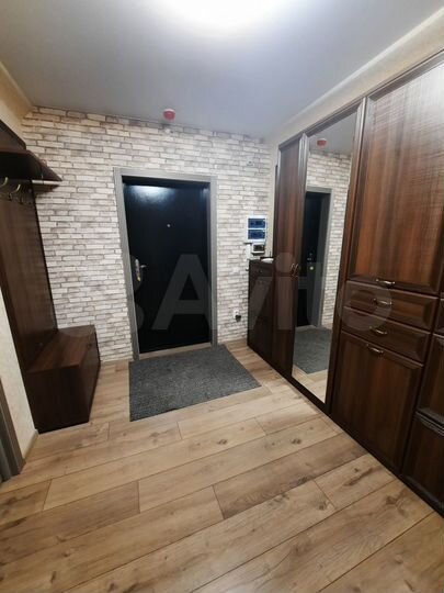 2-к. квартира, 64 м², 7/17 эт.