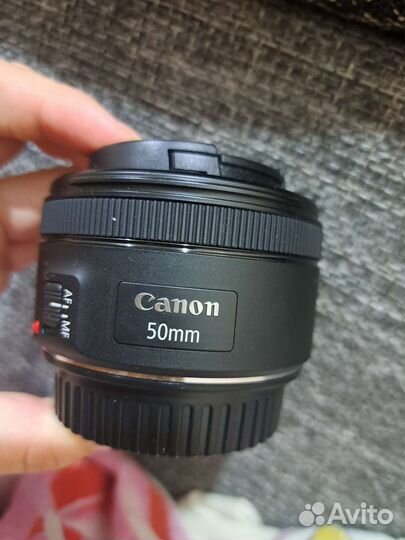 Зеркальный фотоаппарат canon eos 2000d