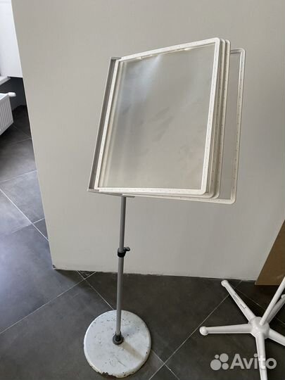 Демонстрационная напольная перекидная система А4