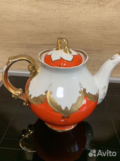 Чайник фарфоровый