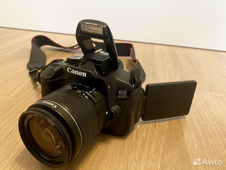 Зеркальный фотоаппарат Canon EOS 650D