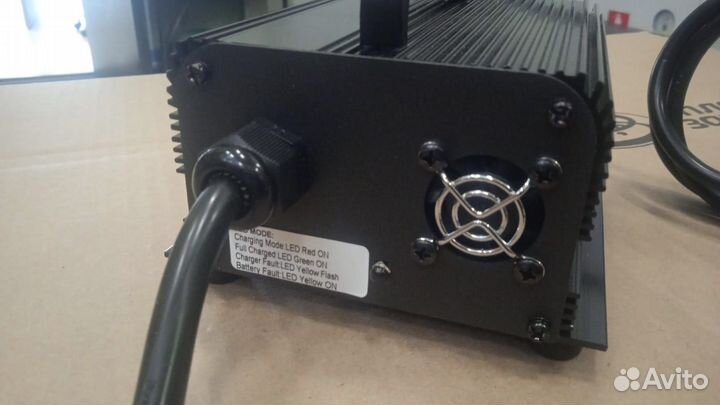 Зарядное устройство CBD15 24V Li-On