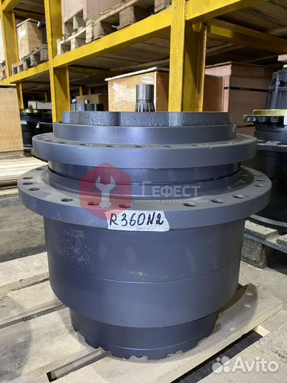 Редуктор хода Hyundai R380LC-9 xkay-01704