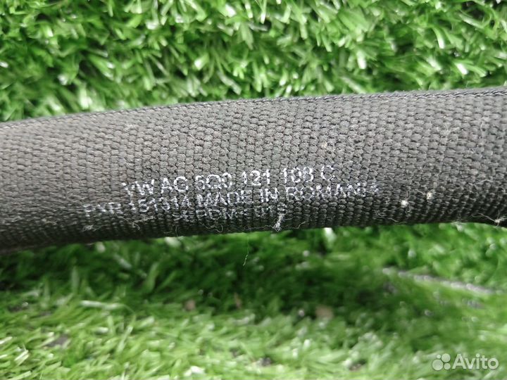 Патрубок системы охлаждения 5Q0121108C Audi A3 8V