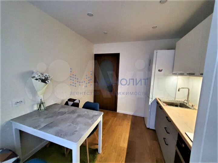 2-к. квартира, 54,1 м², 1/10 эт.