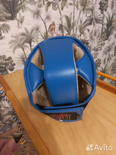 Продам взрослый шлем для бокса