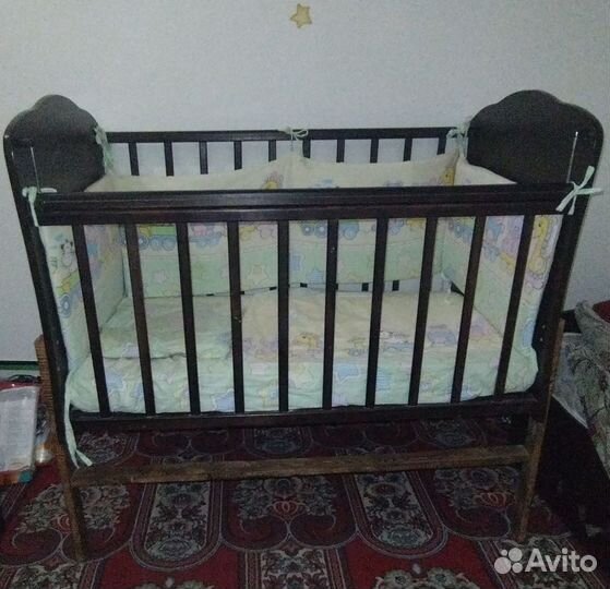 Детская кроватка