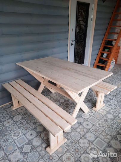 Стол и скамейки 2 шт