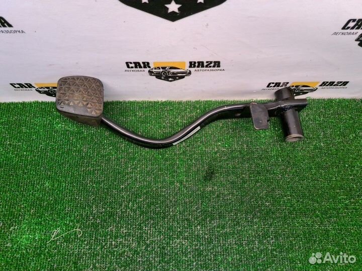 Педаль тормоза Opel Vectra