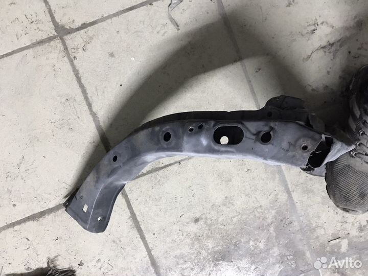 Крыло левое honda civic 4d