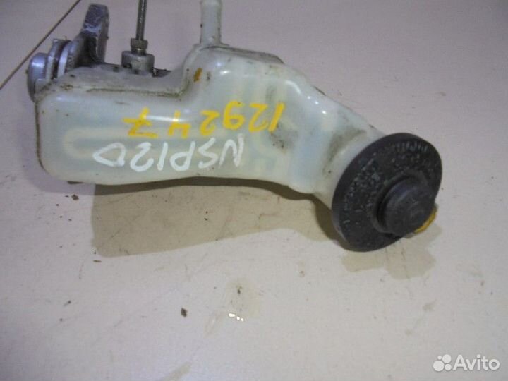 Главный тормозной цилиндр toyota NCP120