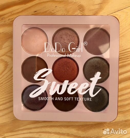 Тени для век