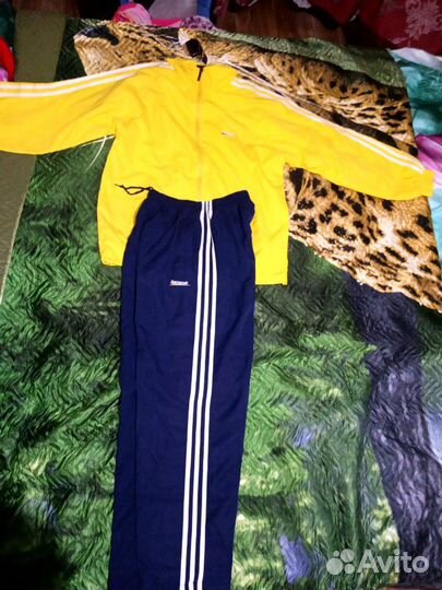 Спортивные костюмы